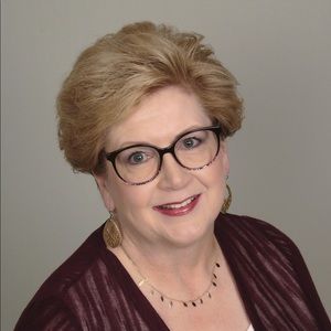 Meet your Posher, Jerra